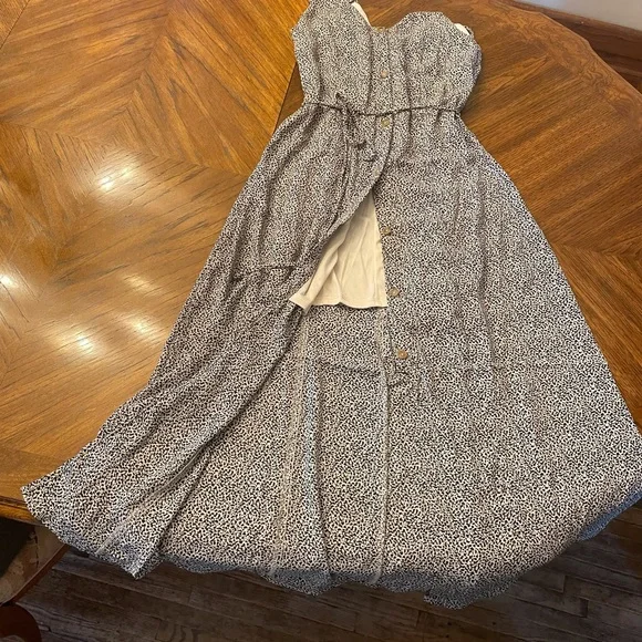 ***LAST CALL SIENNA SKY Leopard Maxi dress - Picture 5 of 6